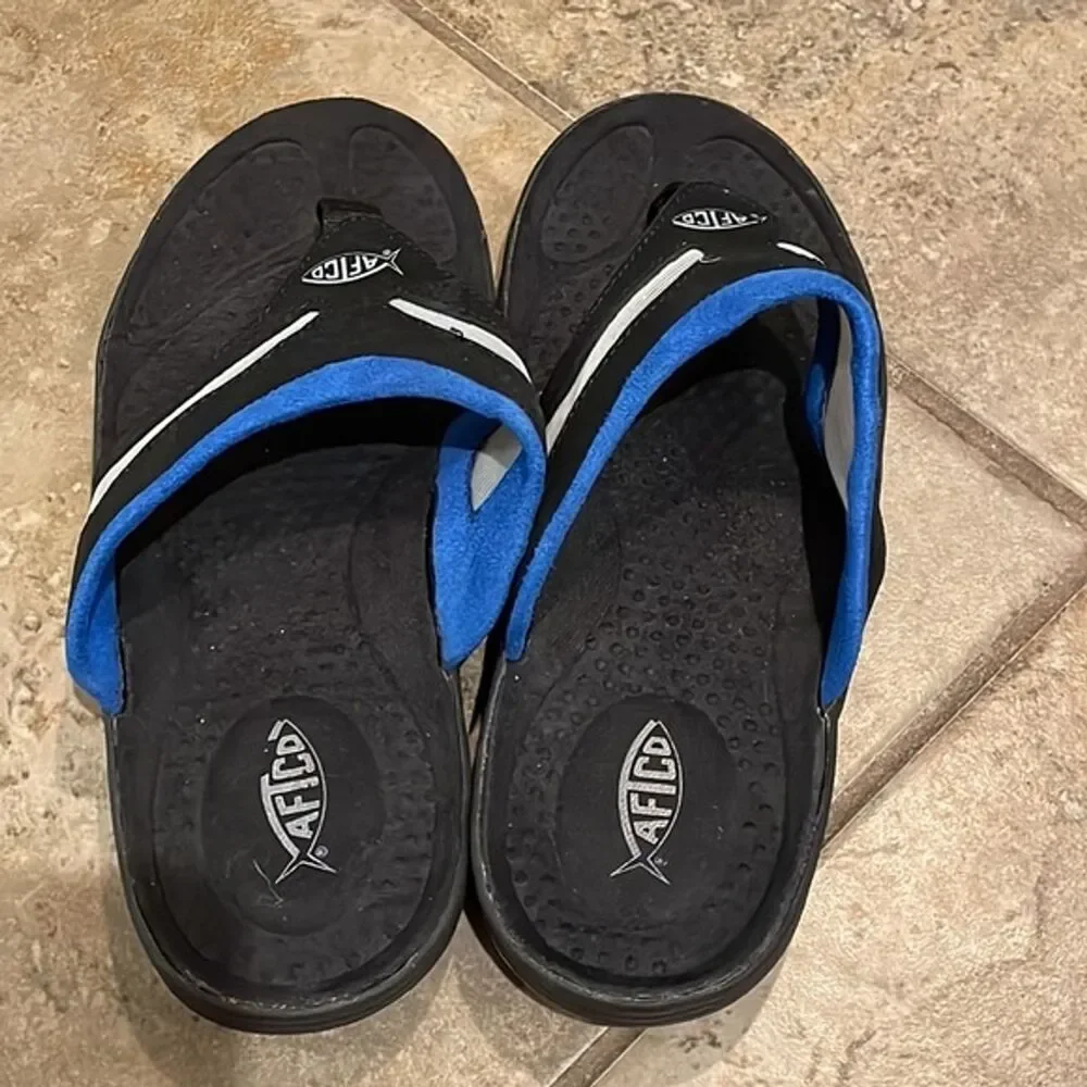 AFTCO Black & Blue Thong Angler Sandals Mens Size 7 Summer Travel Beach